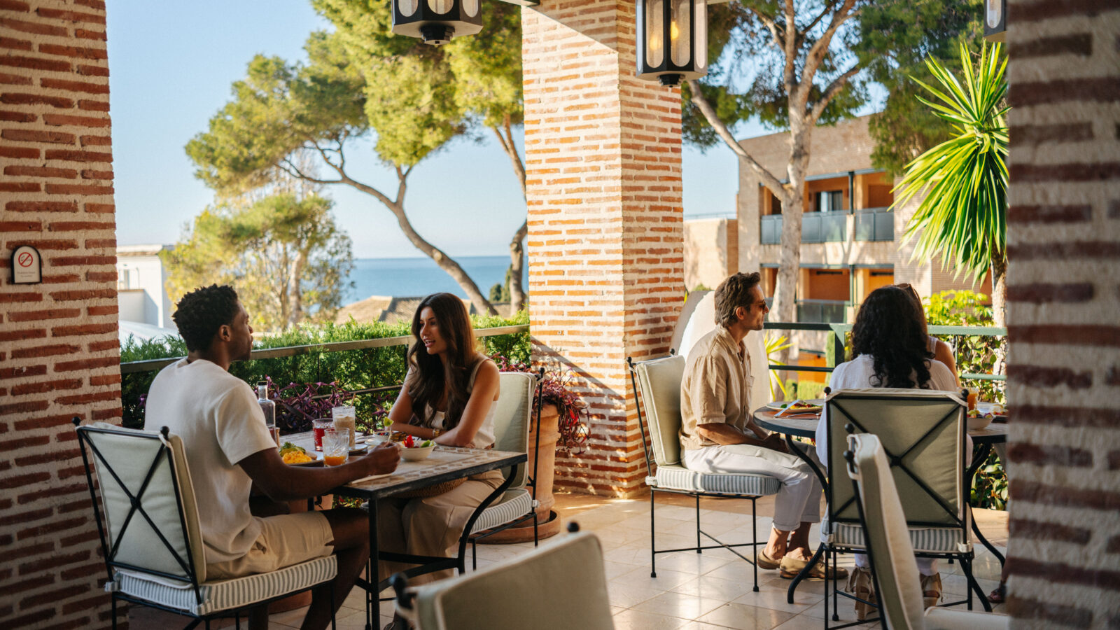 outdoor dining in a hotel restaurant