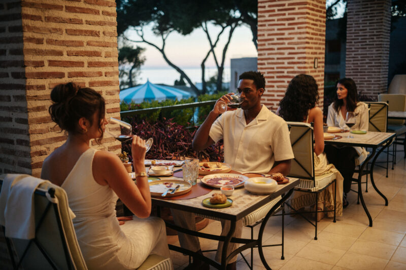 outdoor dining in a hotel restaurant