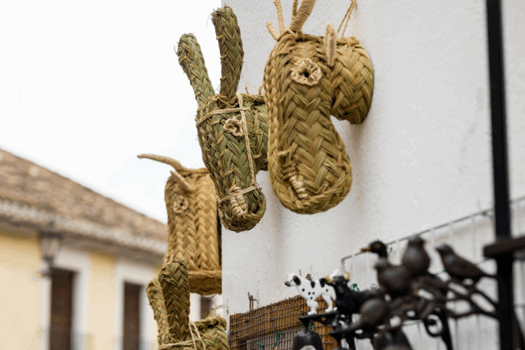 Horse woven art crafts in Ronda