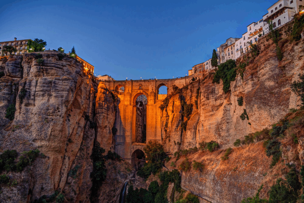 A view of Ronda's bridge at night